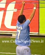Trotta esulta dopo il gol del 2 a 0